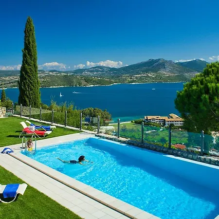 Villas Christy And Tina Lygia (Lefkada)